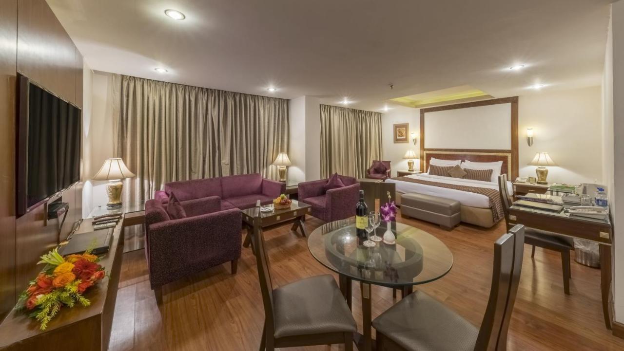 Hotel Hindusthan International, Bhubaneswar Eksteriør billede