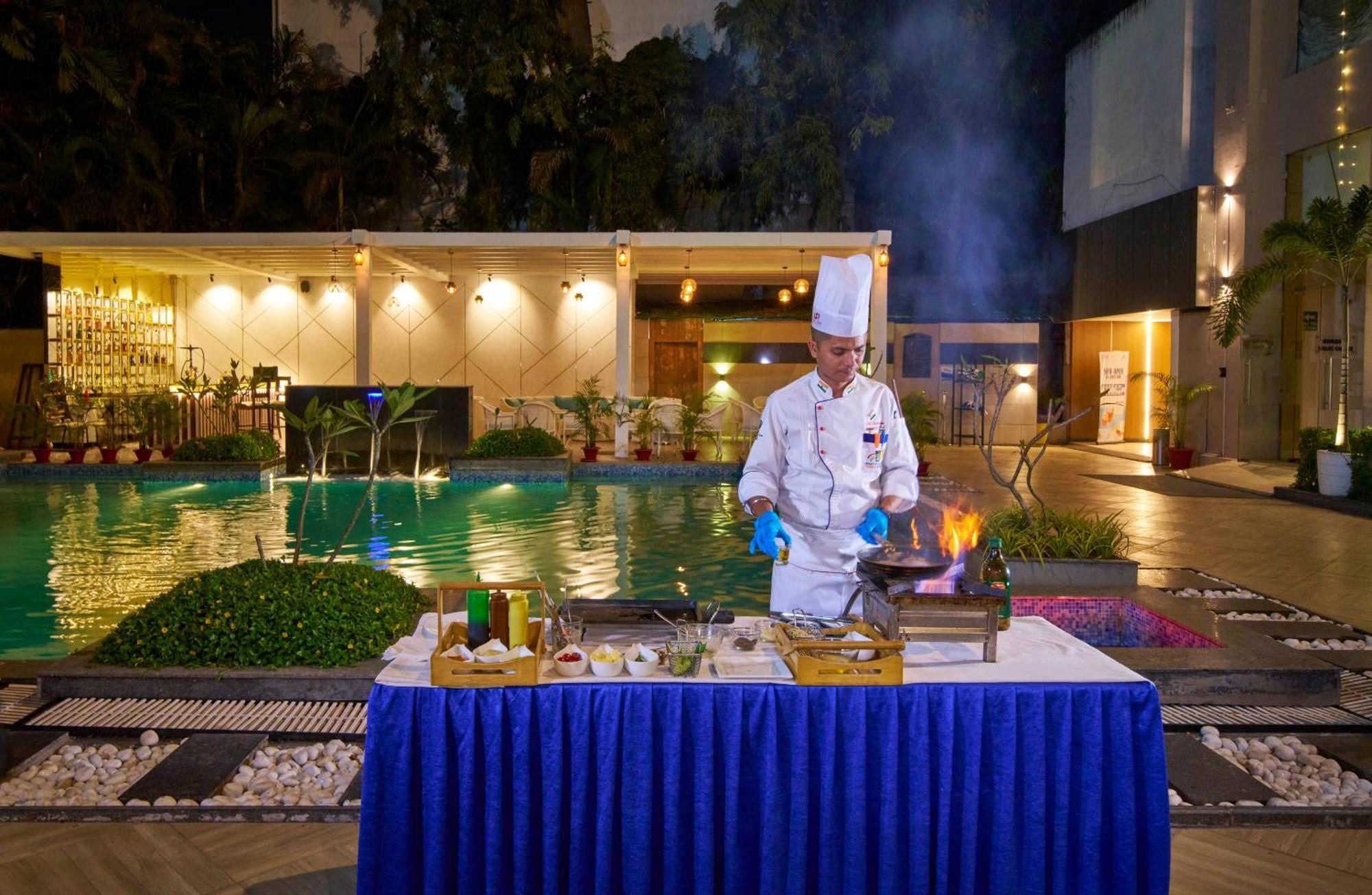 Hotel Hindusthan International, Bhubaneswar Eksteriør billede