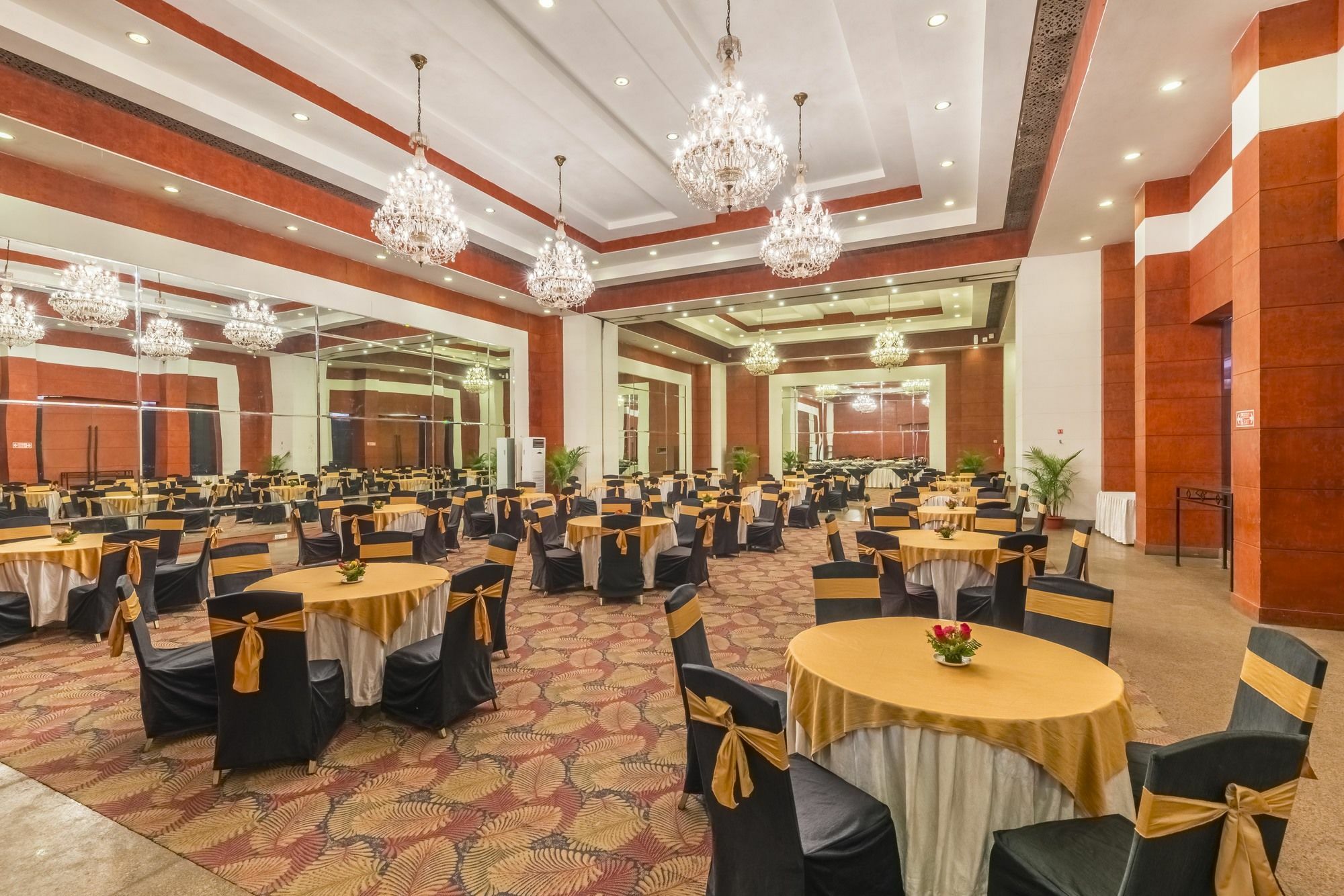 Hotel Hindusthan International, Bhubaneswar Eksteriør billede
